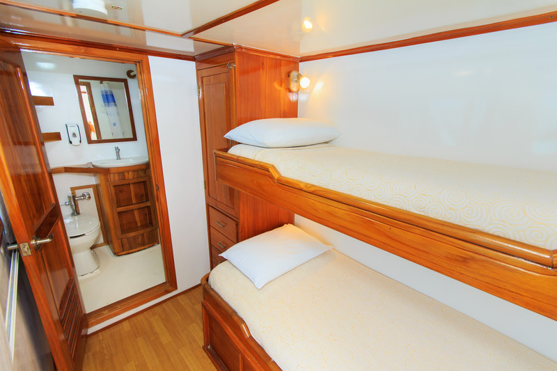 Galapagos Boat EDEN Cabin Bunk Beds Washroom 2