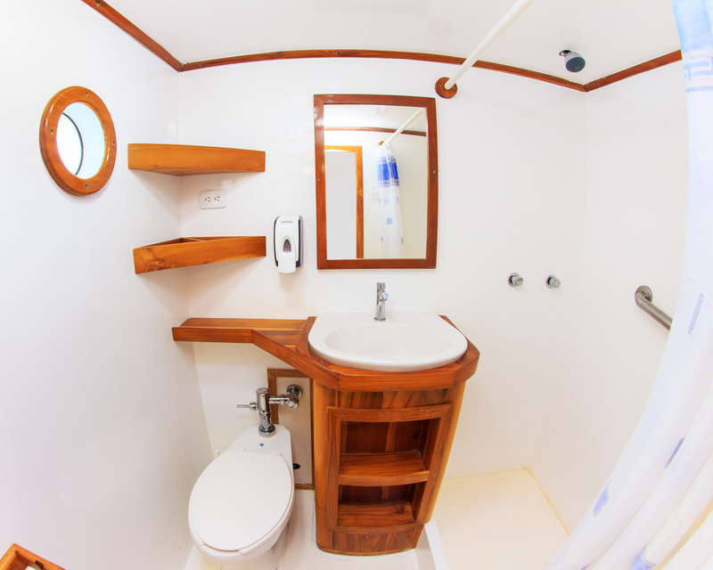 Galapagos Boat EDEN Cabin Washroom in Bunk Bed Room